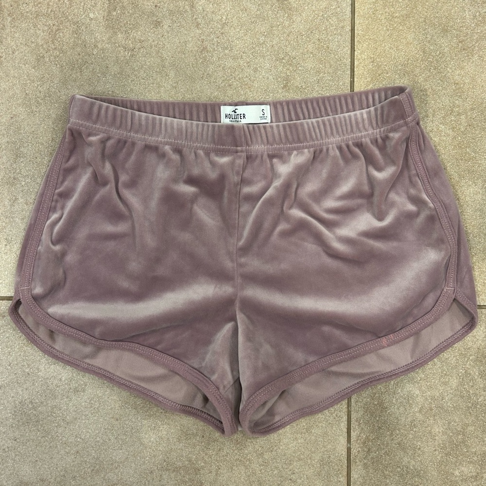Hollister Velvet Shorts Size S